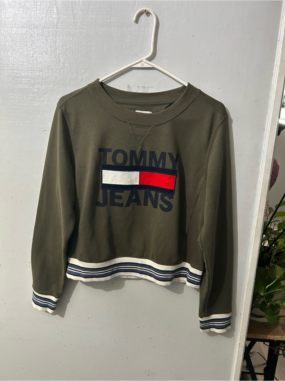 Tommy Hilfiger Olive Green Logo Crew Sweatshirt with Flag Detail